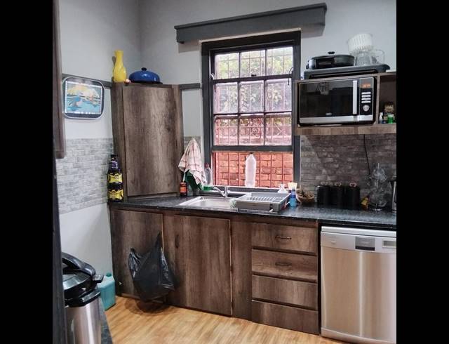 3 BEDROOM HOUSE FOR SALE IN SPRINGS CENTRAL